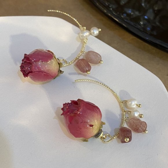 Gold Plated Eternal Flower Natural Freshwater Pearls Earrings - Picture 7 of 15